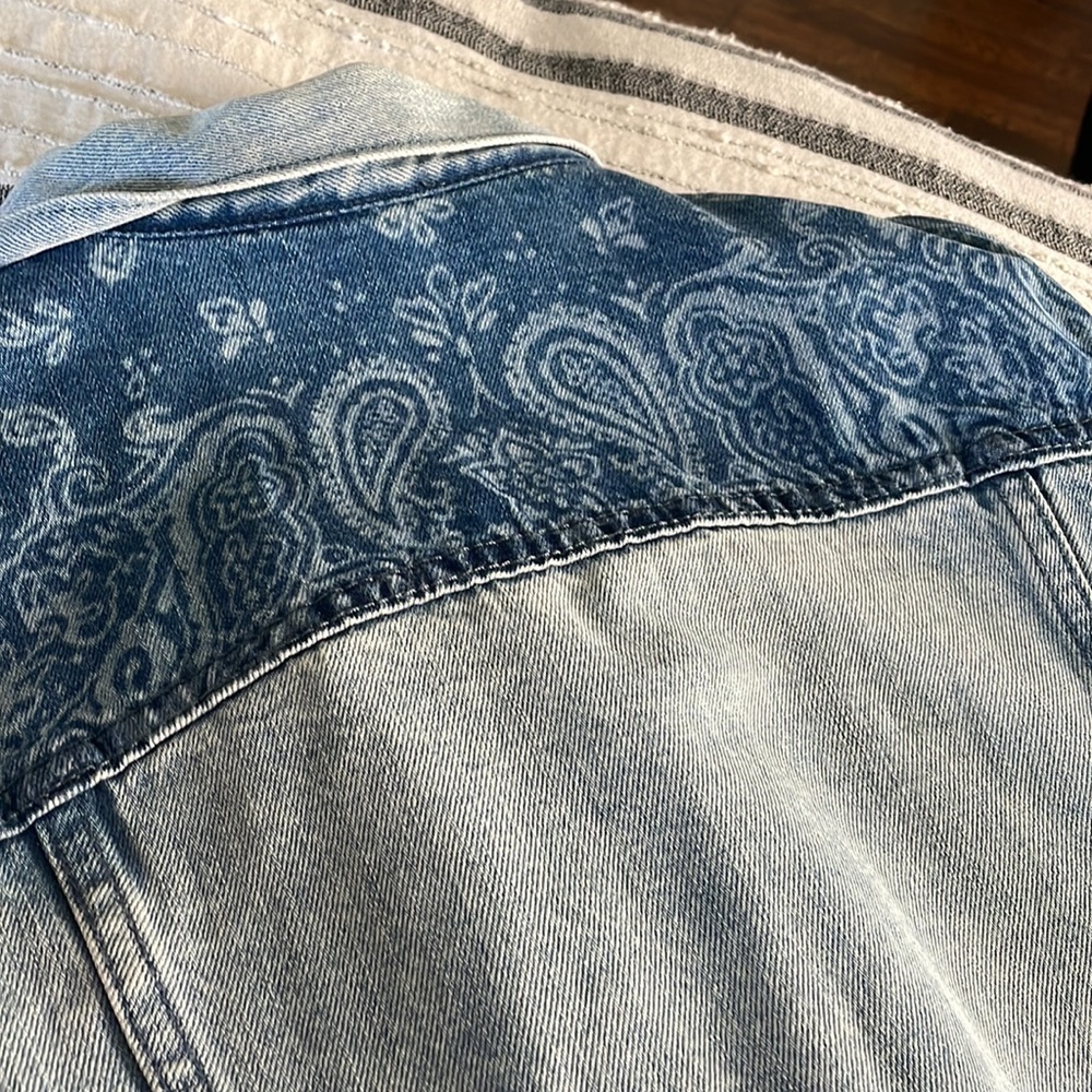 Gap Jean jacket - Picture 3 of 3